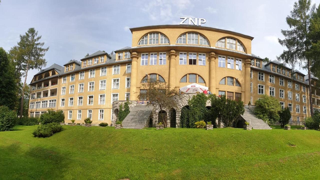 Nauczycielskie Centrum ザコパネ エクステリア 写真